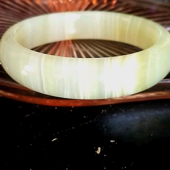 Jade bangle Afghanistan jade! - Picture 2 of 4